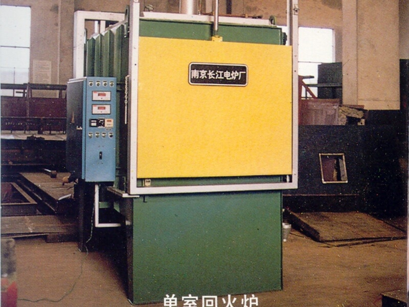 Single chamber tempering furnace