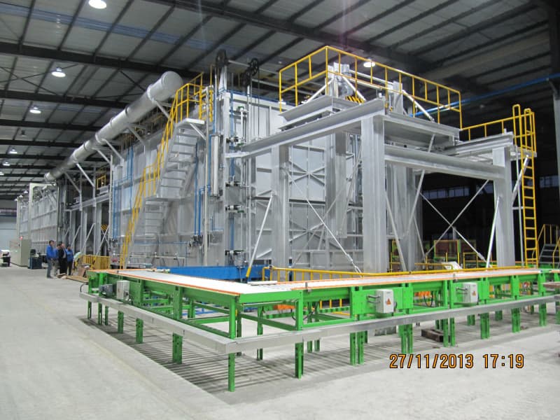 Chain type non material basket heat treatment furnace